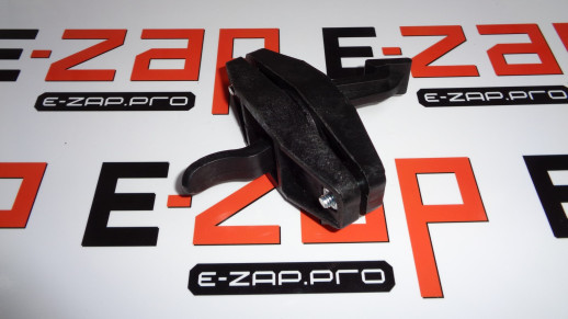 Фиксатор 330-0428, 3300428 (защелка, замок) правый форточки экскаватора погрузчика CAT 428, CAT 432, CAT 434, запчасти для экскаваторов, запчасти для экскаваторов