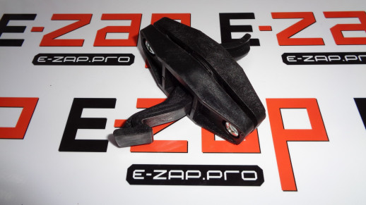 Фиксатор 330-0427, 3300427 (защелка, замок) правый форточки экскаватора погрузчика CAT 428, CAT 432, CAT 434, запчасти для экскаваторов, запчасти для экскаваторов